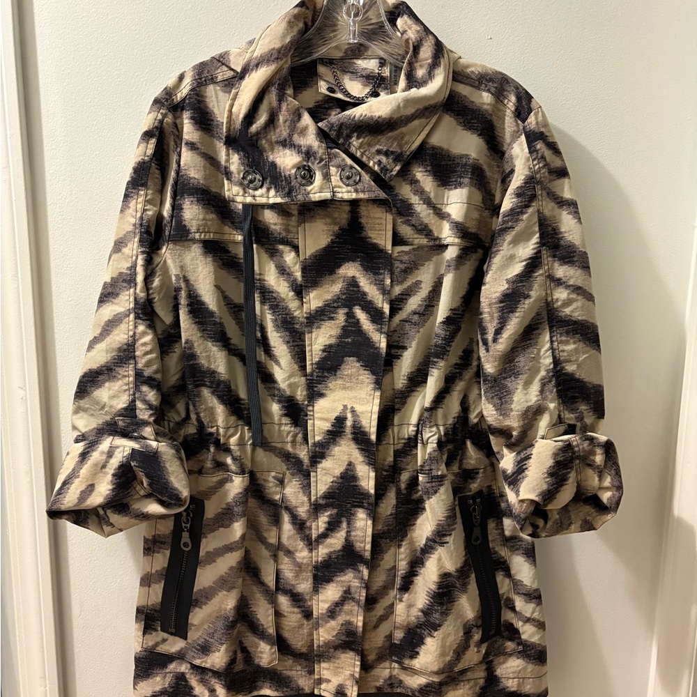 ANORAK Women's Zebra Pattern Utility Jacket